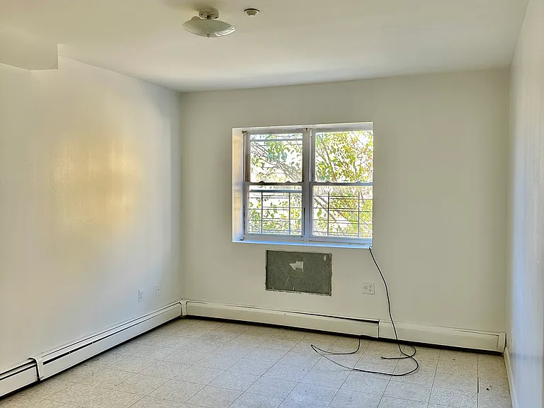 869 E 217th St #3 — Photo 5