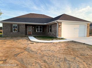 690 Jones Dr, Columbus, MS 39702