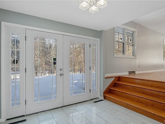3rd image of 7301 Dogwood Ln