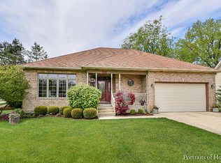 26W184 Arrow Glen Ct, Wheaton, IL 60189