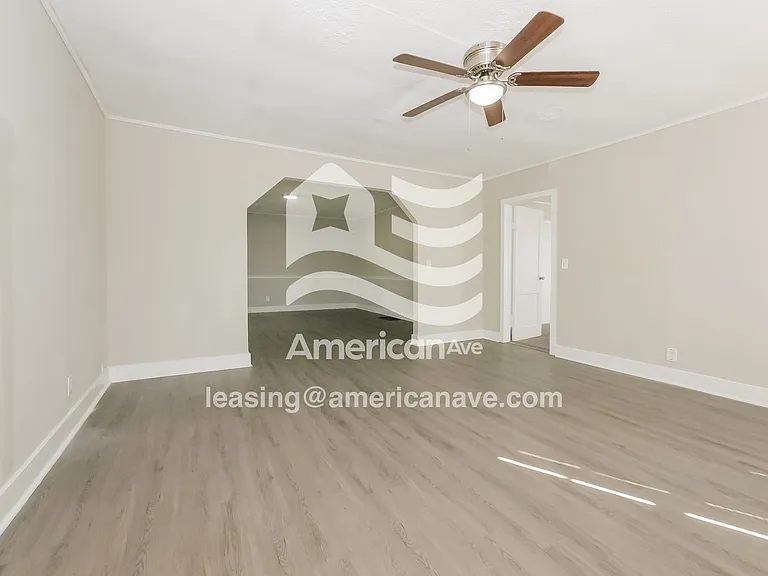 719233_005_living_room_13635311.jpg