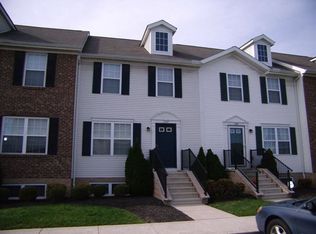 1147 Kinneton, Columbus, OH 43228