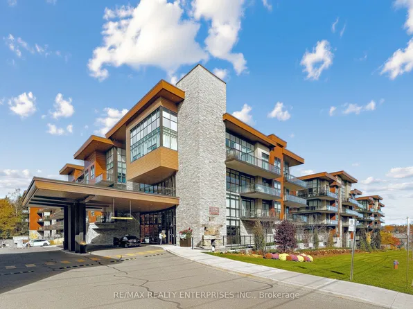 1575 Lakeshore Rd W #404, Mississauga, ON L5J 0B1