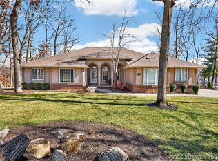 421 Greystone Ln, Sunrise Beach, MO 65079