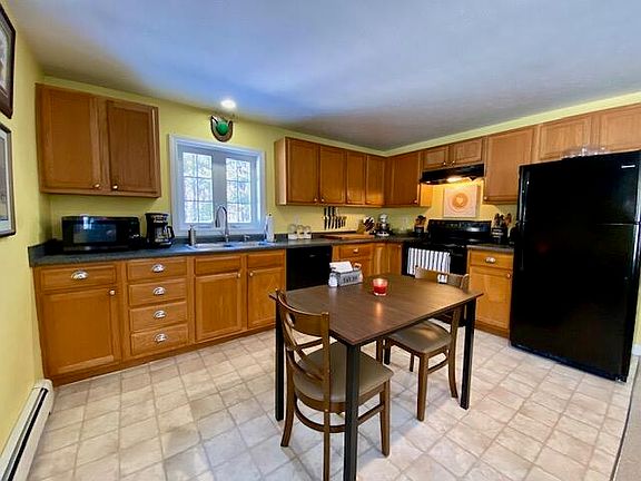 4th image of 490 South Hiram Road