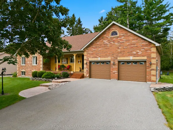 115 Pinewood Blvd, Kawartha Lakes, ON K0M 2T0