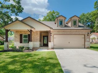 343 N Amherst Dr, West Columbia, TX 77486
