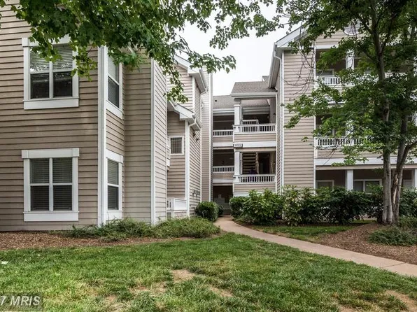14322 Climbing Rose Way APT 206, Centreville, VA 20121