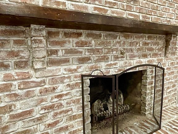 5th image of 248 Fox Trail Dr
