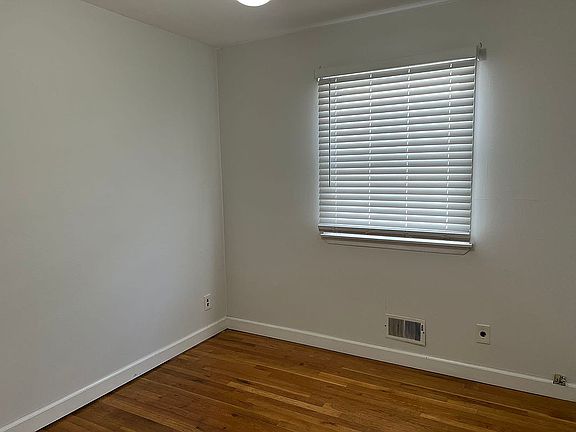 5th image of 376 Jefferson Ave
