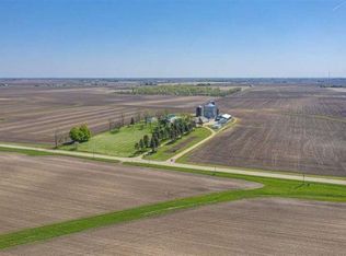 2046 Daysville Rd, Franklin Grove, IL 61031