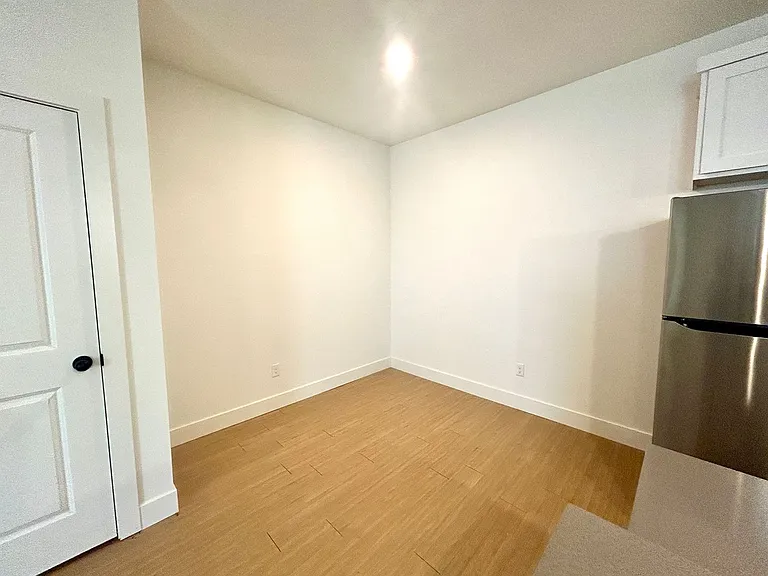 1800 Riverview Drive — Photo 7