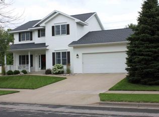 1009 Eastwood St, Holmen, WI 54636