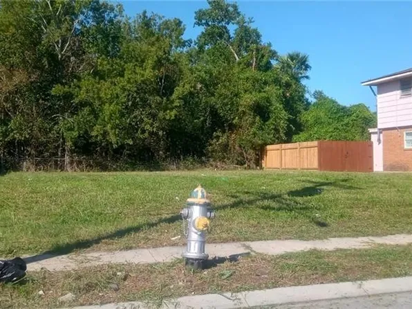 4434 Francis Dr, New Orleans, LA 70126