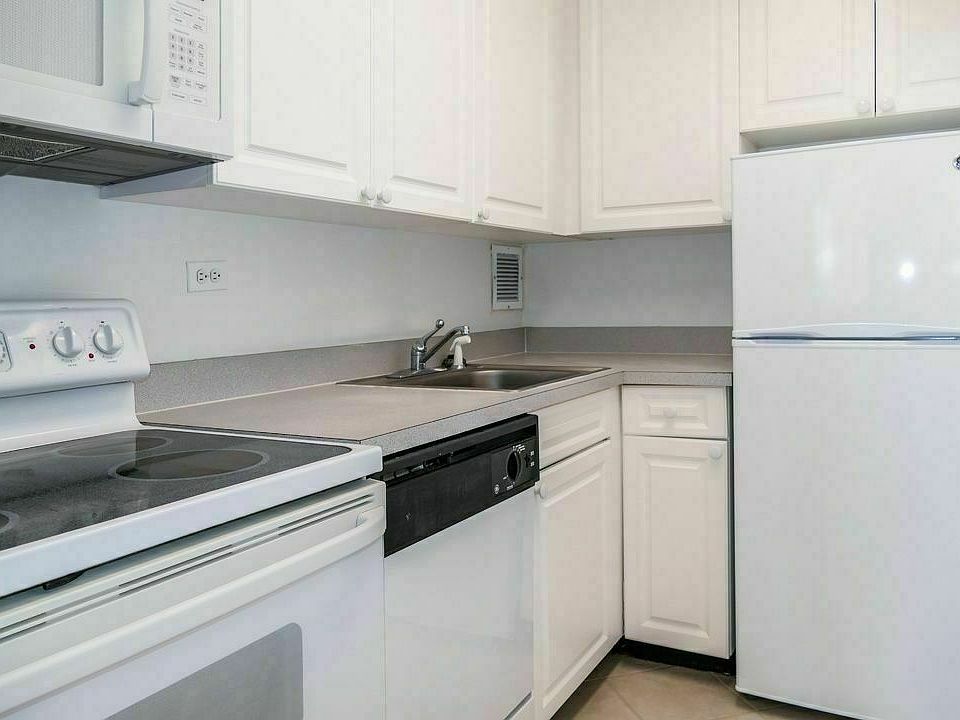 1st image of 211 W 56th St APT 14B