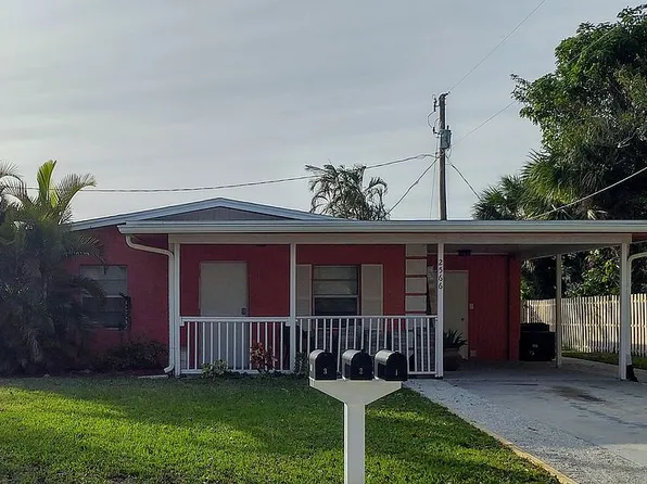 2566 SW Feroe Ave, Palm City, FL 34990