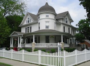 306 W Main St, Morris, IL 60450