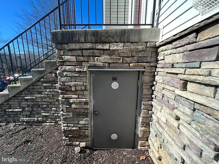 2724 Oak Leaf Ct — Photo 20