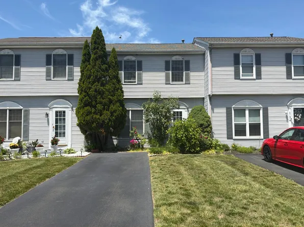 126 Zugibe Ct, West Haverstraw, NY 10993