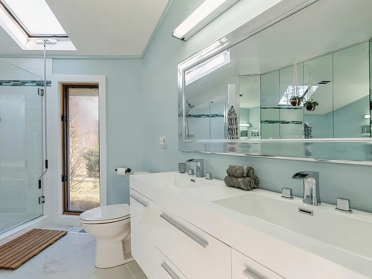 122 Pembroke Dr — Photo 9