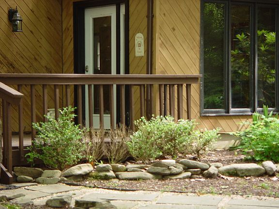 4th image of 248 Cobble Creek Dr