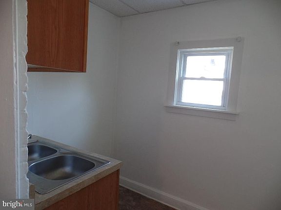 3rd image of 334 Mitchell Ave APT 3