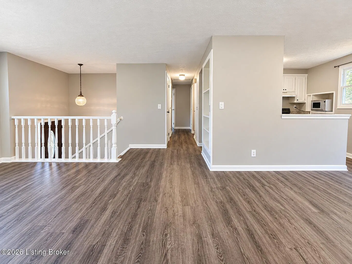 4 bed, 2.0 bath, 1929 sqft, $2,295 — Photo 3