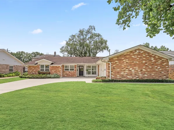9018 Mullins Dr, Houston, TX 77096