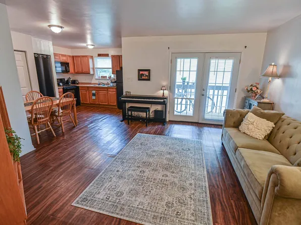 809 California St APT 4, Tallahassee, FL 32304