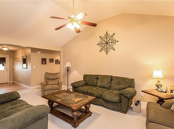 5th image of 510 Brookside Dr