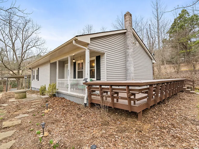 224 Rock Haven Ln — Photo 1