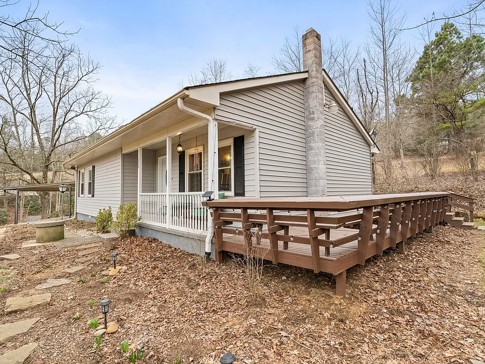 224 Rock Haven Ln