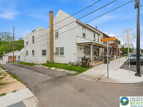 2nd image of 229 Main St