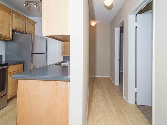 4th image of 4740 Ben Ave APT A