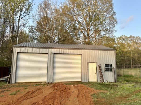 121 Main St, Caledonia, MS 39740