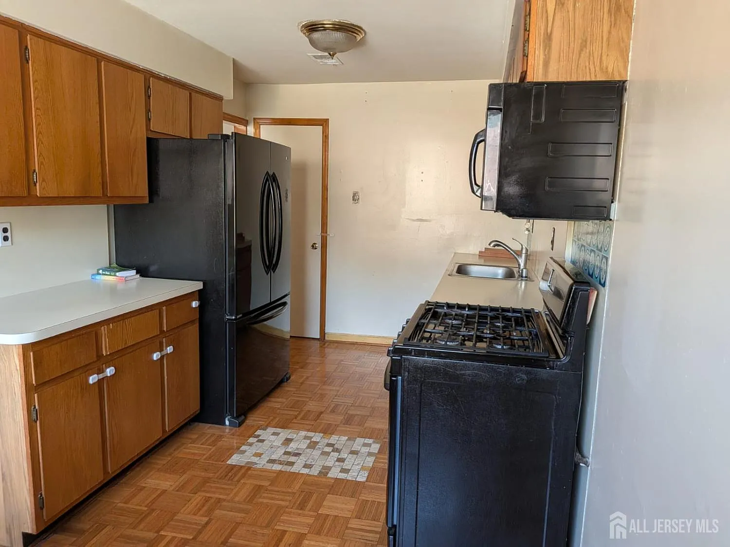1 bed, 1.0 bath, 932 sqft, $1,845 — Photo 4