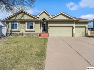 21106 McClellan Dr, Gretna, NE 68028