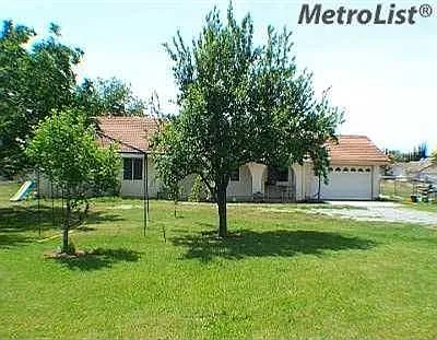 10451 Walnut Ave photo 1