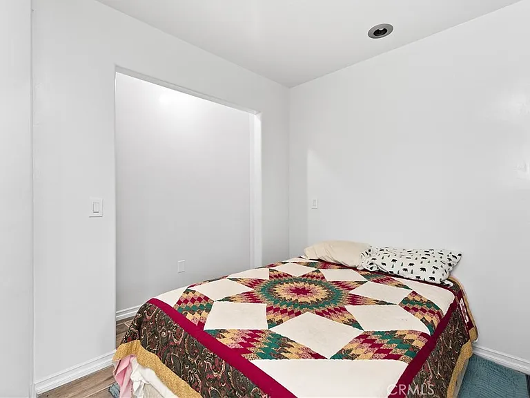 9354 Hillrose St — Photo 32