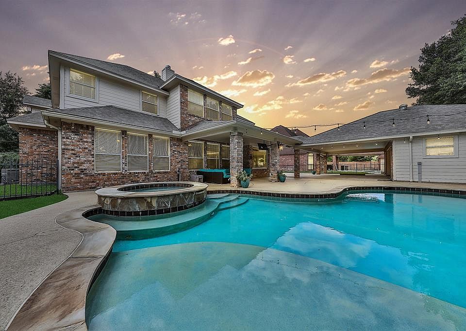 1st image of 14818 Avila Bend Dr