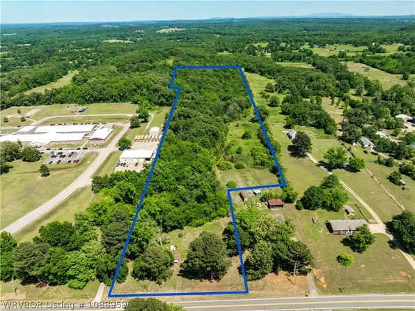 1110 S Division St, Lavaca, AR 72941