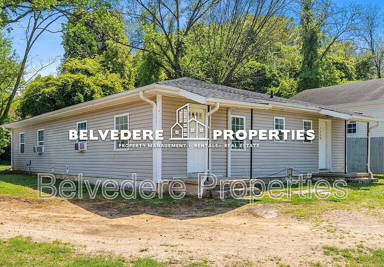 1730A Brooks Ave — Photo 2