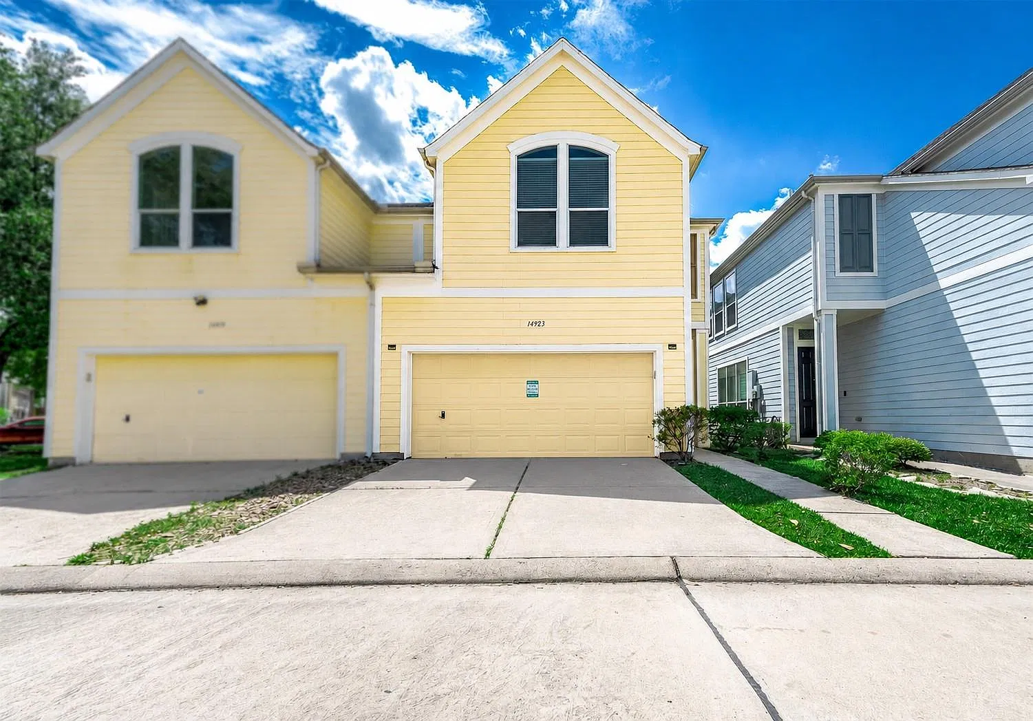 3 bed, 2.5 bath, 2091 sqft, $2,150 — Photo 2