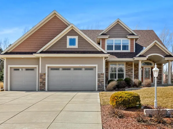 W351N5789 Westshore ROAD, Oconomowoc, WI 53066