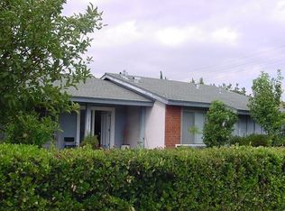 19109 Saticoy St, Reseda, CA 91335