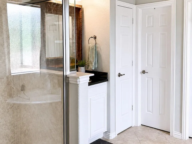 705 Rolling Brook Ln — Photo 18