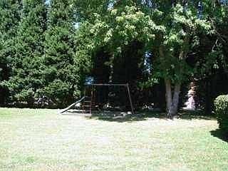 3rd image of 621 Oakhurst St