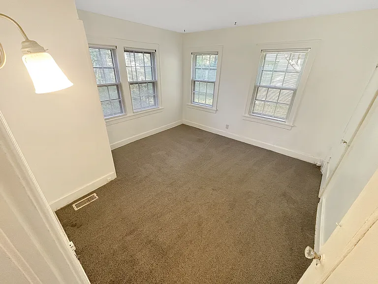 400 E Meyer Blvd #400 — Photo 12