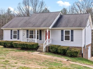 1978 Seven Mile Ferry Rd, Clarksville, TN 37040