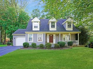 9095 Blue Jug Lndg, Burke, VA 22015